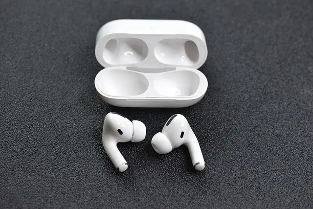 AirPods 4 case